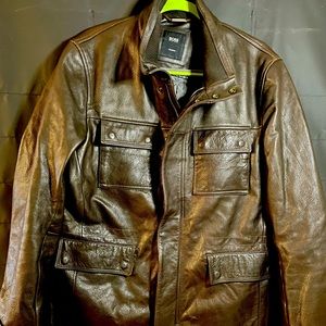 BOSS HUGO BOSS Mens Tailored leather jacket. Size Large